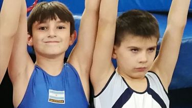 Los gimnastas jujeños Constantino De Pedro Casali de 9 años y Karim Tomas Jure de 12 años entrenaran en el CENARD.
