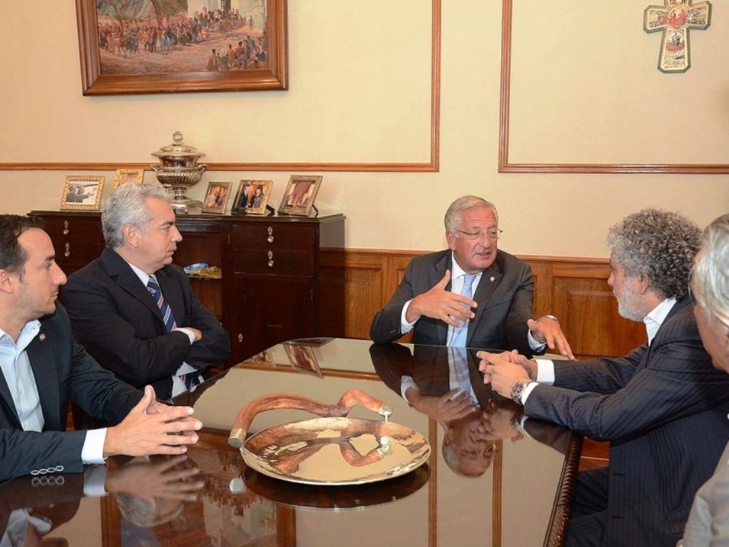 Reunión por las comunicaciones