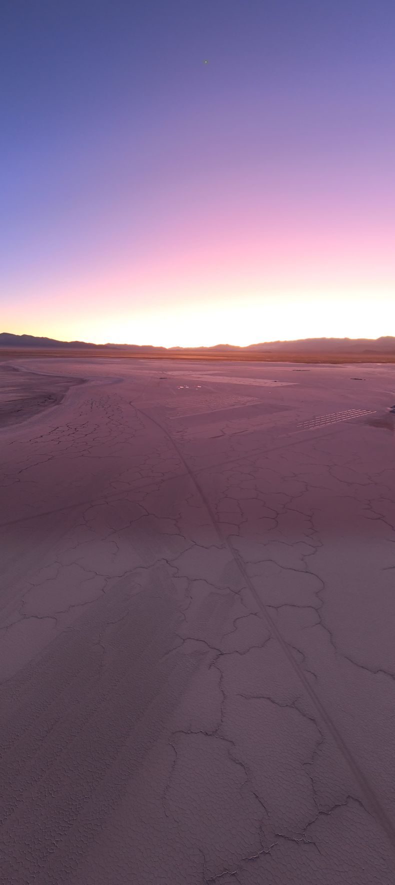 Amanecer en las Salinas Grandes Foto: todojujuy