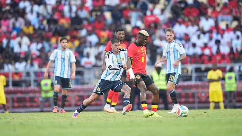 La Selección Argentina le ganó a Angola 2 a 0 en Luanda La Selección Argentina le ganó a Angola 2 a 0 en Luanda