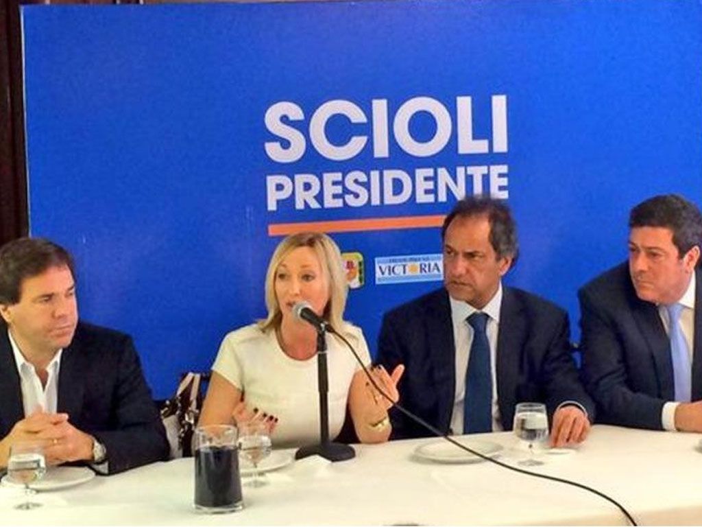 Mónica López dio su apoyo a Scioli