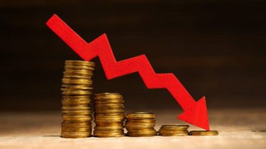 Abismo fiscal: la caída real de la recaudación nacional asfixia a las provincias Abismo fiscal: la caída real de la recaudación nacional asfixia a las provincias