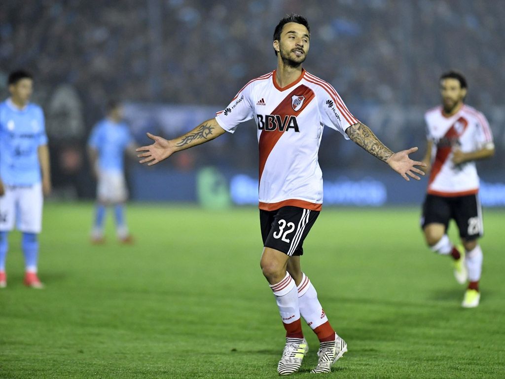 River ganó en el debut