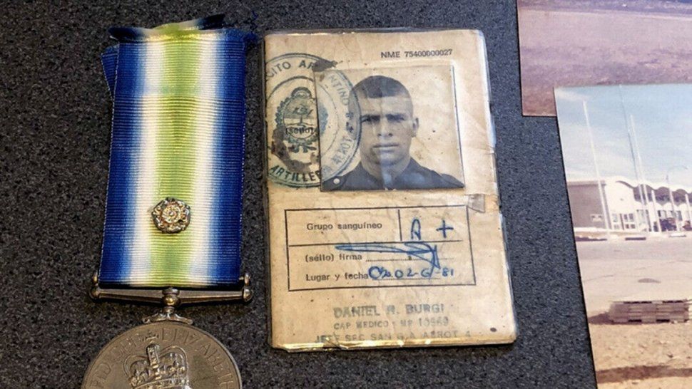 un veterano de malvinas presento una denuncia para recuperar su cedula de soldado