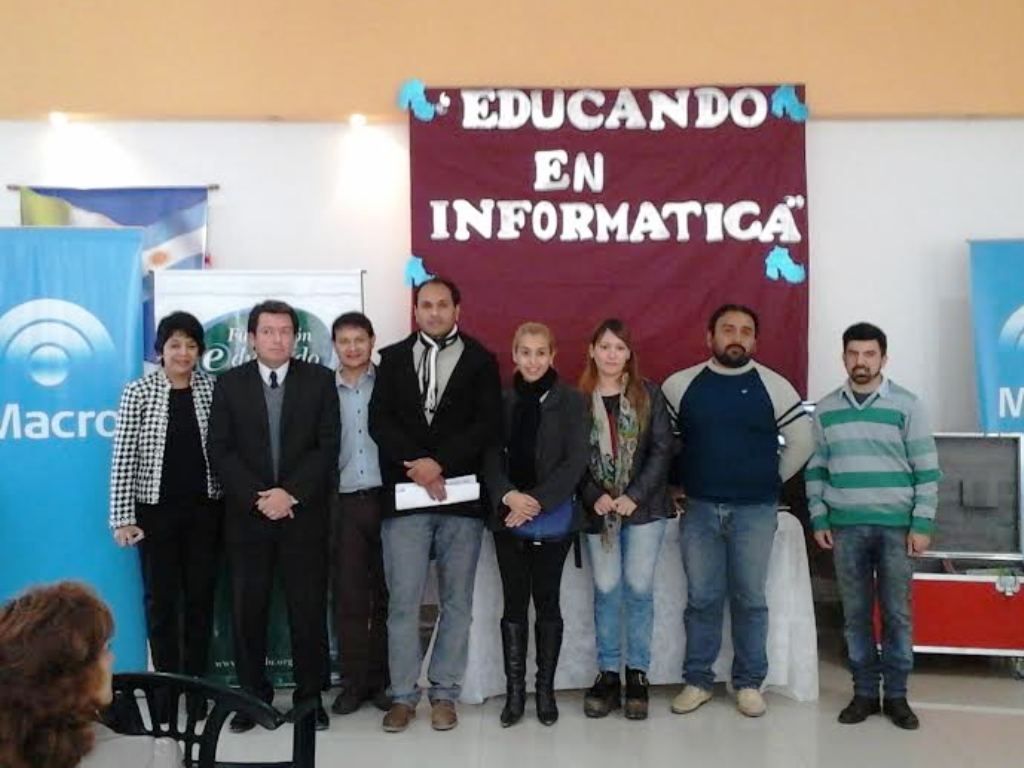 Lanzamiento de Educando en Informática