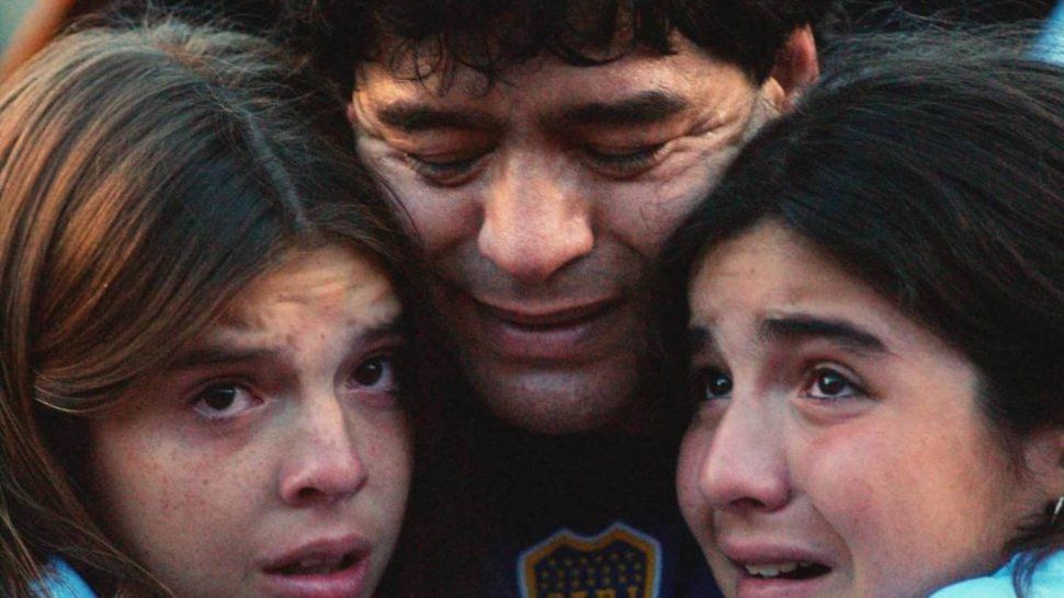 Maradona y los duros mensajes de sus hijas
