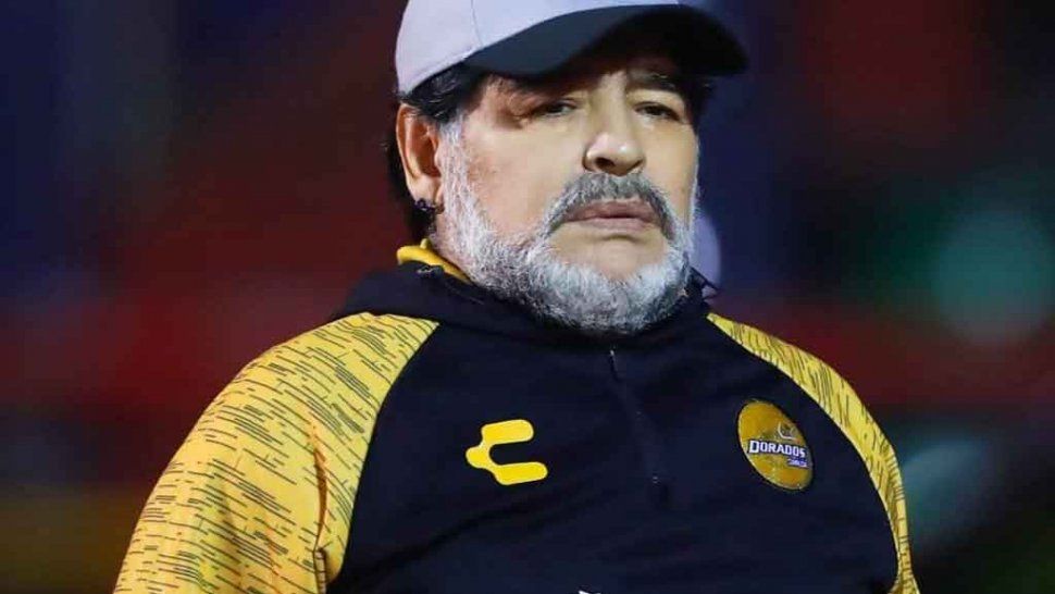 Diego Maradona fue operado con éxito de su rodilla