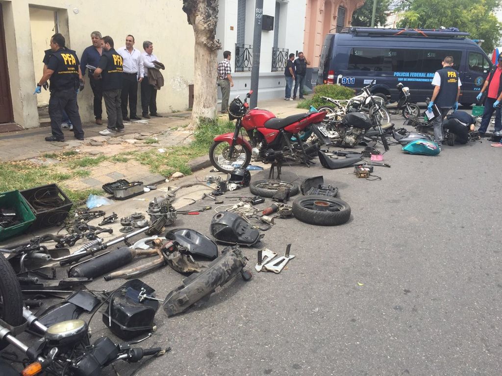 Desbaratan organizaciones criminales