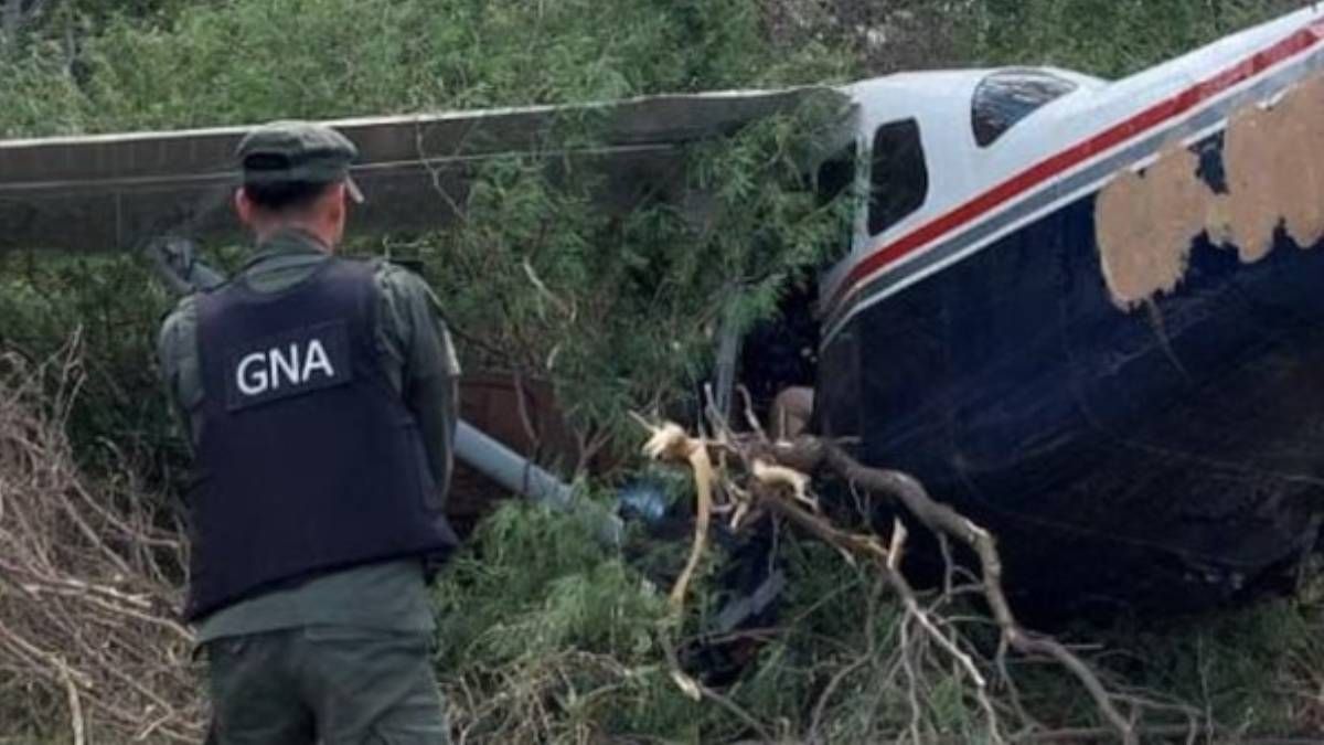 una avioneta narco se estrello en salta: hay dos detenidos