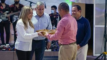 Gerardo Morales agasajó al coronel Hernán Aoki