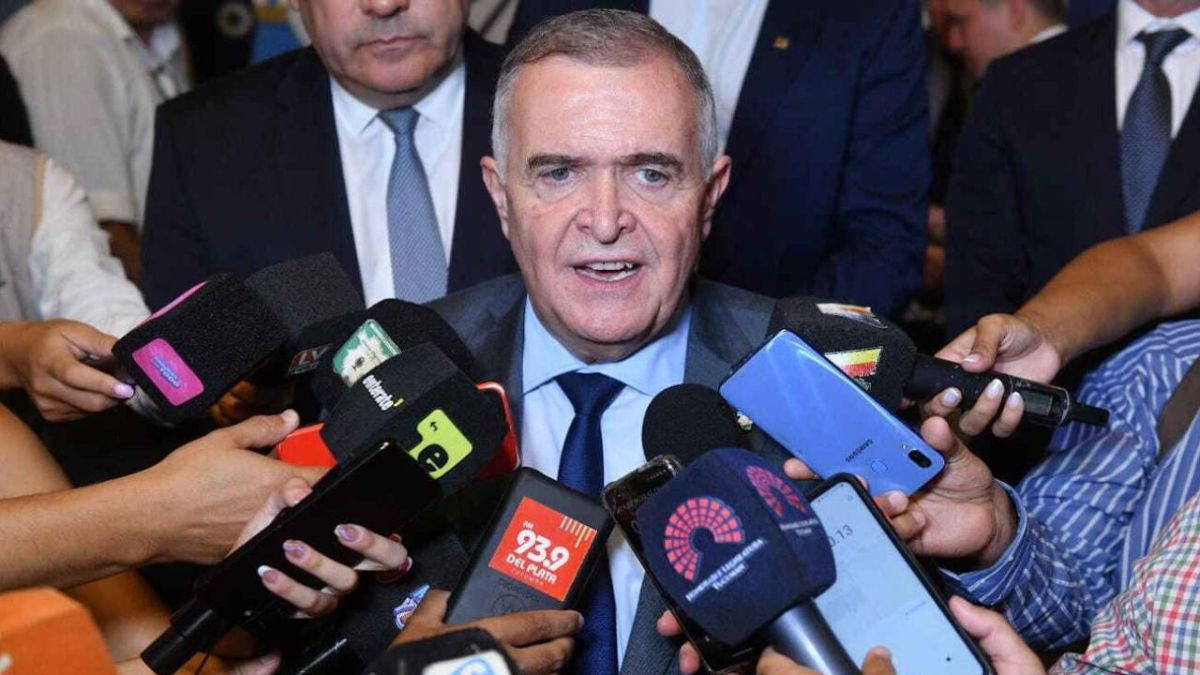 El hecho ocurrió mientras Osvaldo Jaldo estaba saludando a los militantes y vecinos. &nbsp;