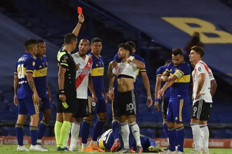 Milton Casco expulsado