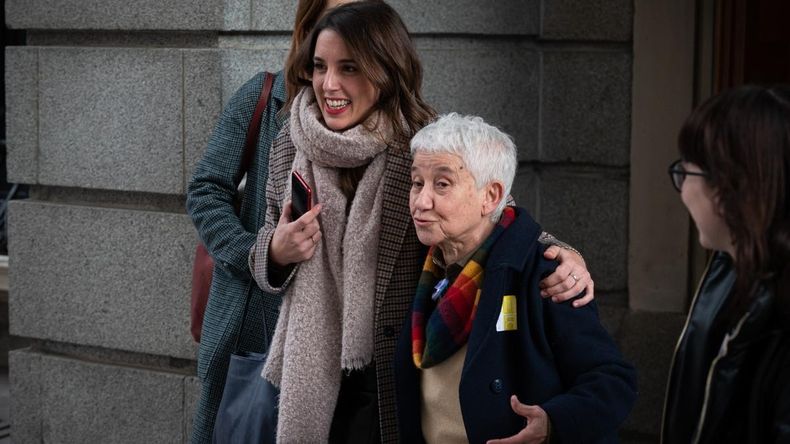 Debe permitir también que las personas de entre 14 y 16 años puedan cambiar la mención de su sexo.&nbsp;
