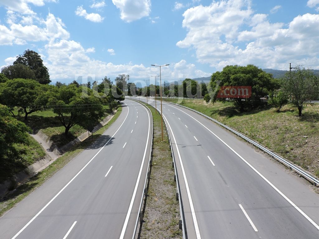 Autopista San Salvador - Yala