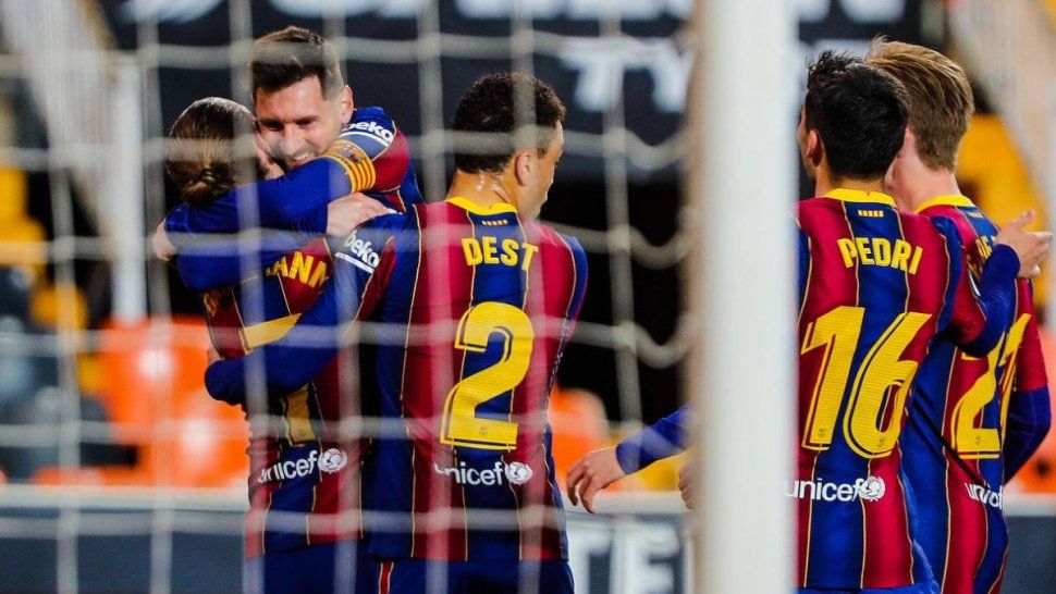 Messi organizó una reunión con el plantel del Barcelona