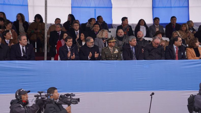 Desfile cívico, militar y gaucho por el aniversario del Éxodo Jujeño