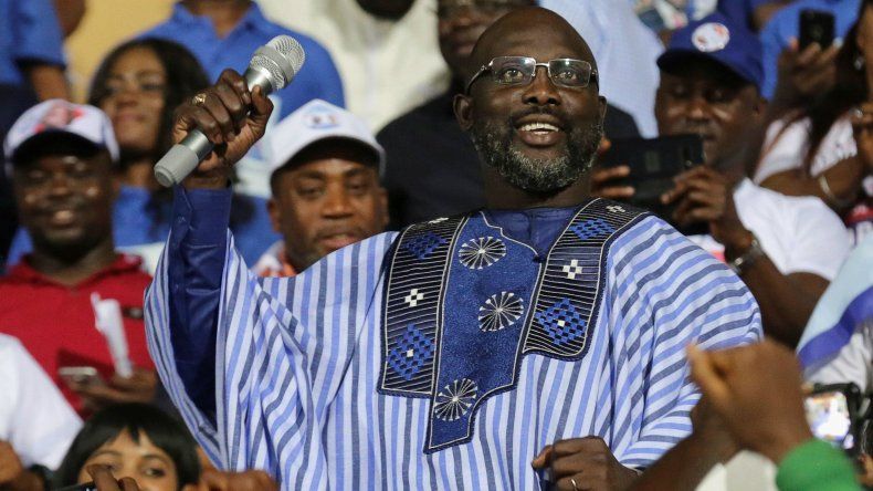 George Weah ganó las elecciones en Liberia y será el primer ex futbolista que presida un país