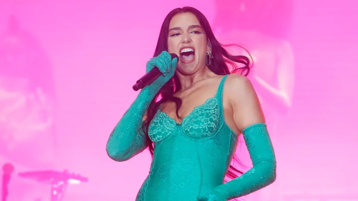 Dua Lipa no estará en la inauguración del Mundial de Qatar el próximo domingo.