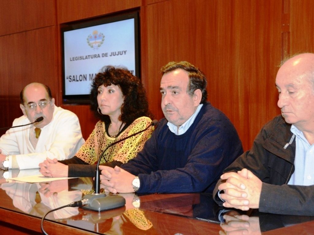 Autoridades y legisladores