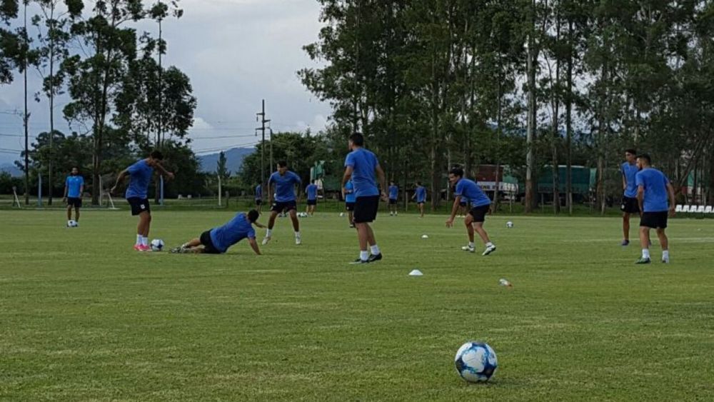 El Lobo quiere cambiar su imagen y se prepara para sumar de a tres