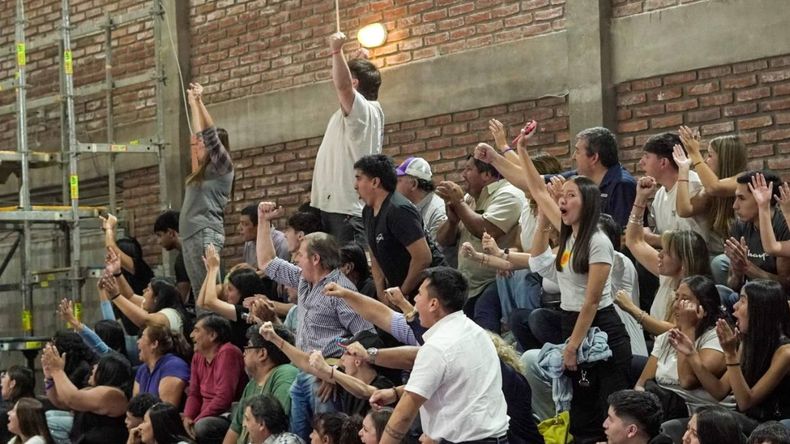 El Carmen Básquet venció a 9 de Julio en Salta y estiró a ocho su racha de triunfos