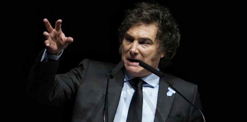 Milei se subió al escenario de la CPAC y desplegó su habitual artillería pesada contra el socialismo.