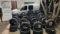 Decomisaron casi 100 cubiertas sin aval legal en Jujuy y Salta Decomisaron casi 100 cubiertas sin aval legal en Jujuy y Salta