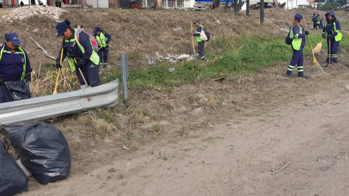 Limpian los accesos&nbsp; a la capital