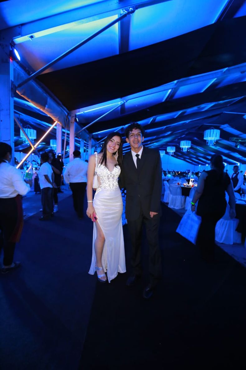 Las mejores fotos de lo que fue la Cena Blanca 2025 en capital