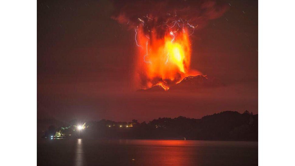 Volcán en plena actividad