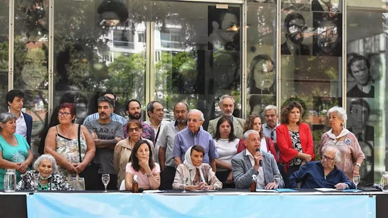 La Subsecretaría de Derechos Humanos de la Provincia de Buenos Aires entregó 23 nuevas muestras de sangre de familiares de desaparecidos. 
