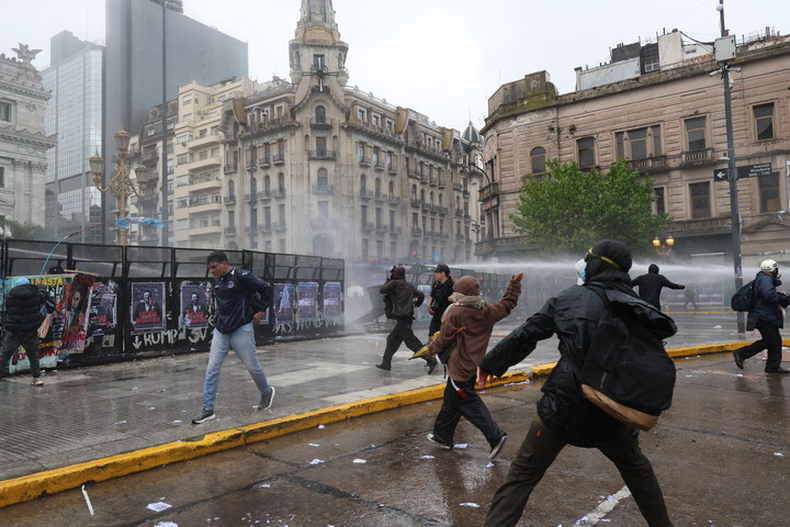 Incidentes en el Congreso: denuncia penal contra los manifestantes