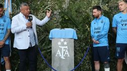 Homenaje a Lionel Messi en el complejo habitacional de AFA