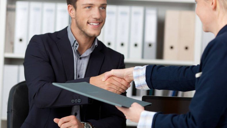 ¿Estás buscando trabajo? Mirá estos consejos para hacer un buen currículum vitae