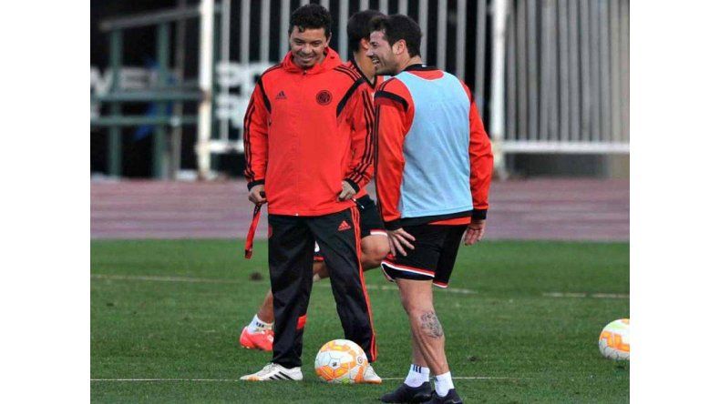 Gallardo junto a Rodrigo Mora