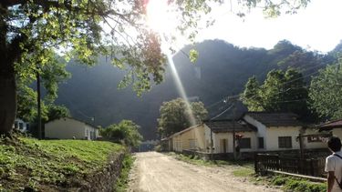 Escapadas: el rincón escondido de Argentina entre montañas lleno de naturaleza, cascadas y paz.