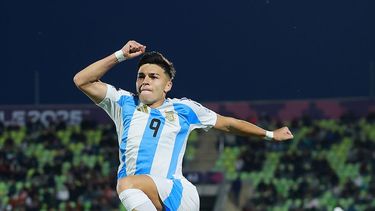 El equipo albiceleste logró avanzar a los octavos de final después de ganarle con goleada a Australia Sub-20.