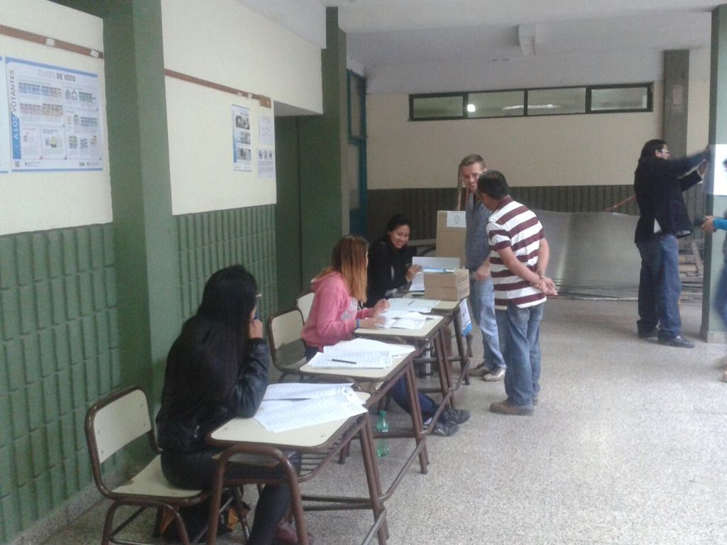 Inició la votación