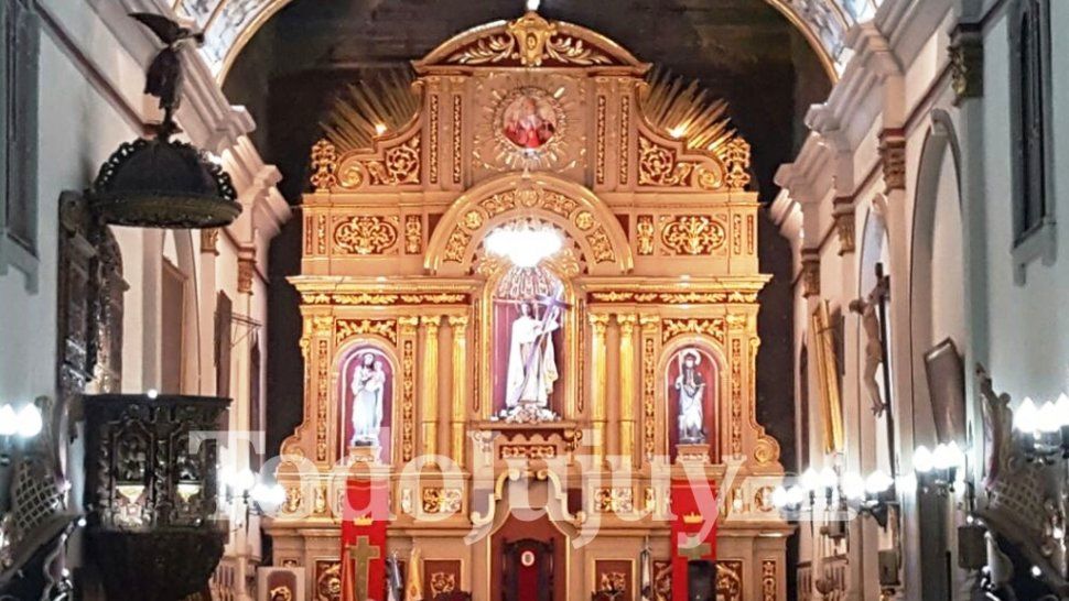 Entronizaron a San Salvador e iniciaron los festejos patronales en la ciudad