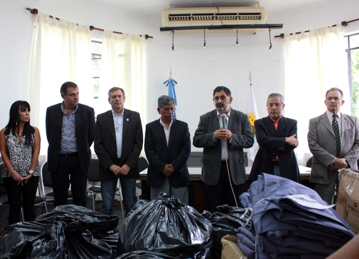 Entrega de indumentaria
