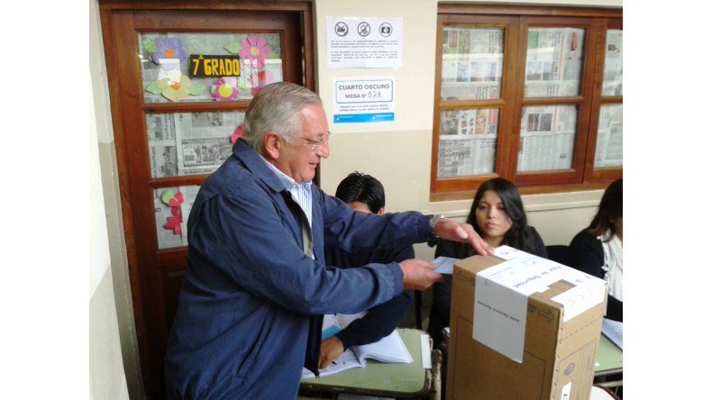 Eduardo Fellner votando