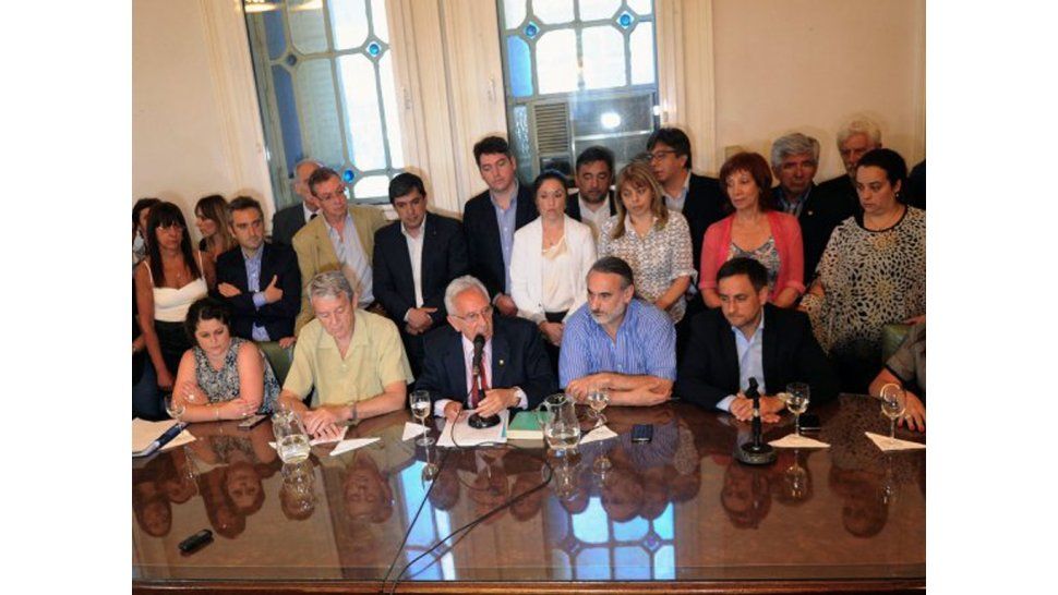 Conferencia diputados FPV