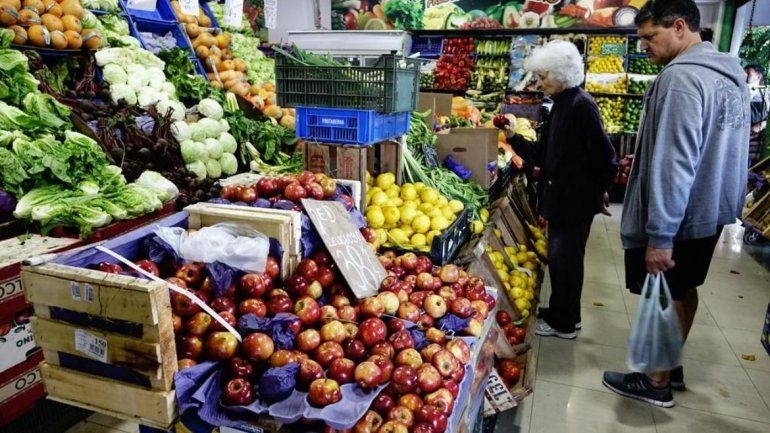 Cayó la compra de alimentos saludables con la tarjeta Alimentar