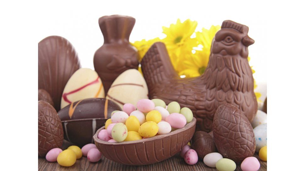 Huevos y conejos de pascua