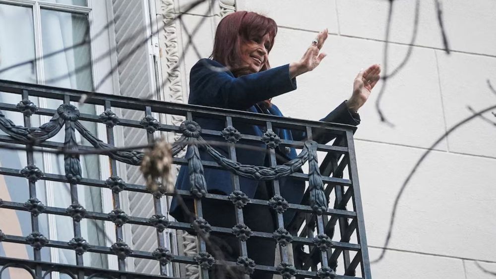 Cristina Fernándezde Kirchner presentó una leve complicación en el intestino