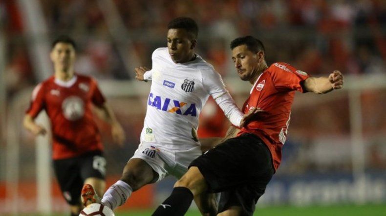 Independiente luchó hasta el final pero no pudo contra Santos de Brasil