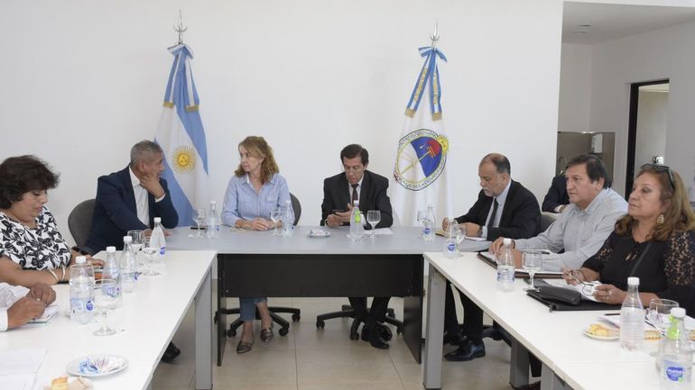 Reunión del Gobierno con gremios por las Paritarias 2023 (Archivo)