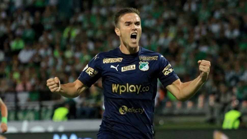 River está muy cerca de cerrar a Agustín Palavecino