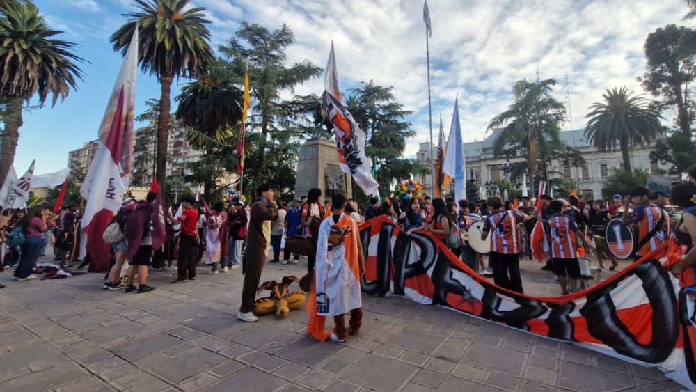 Así festejó la Promo 2025 su último día de clases en San Salvador de Jujuy Así festejó la Promo 2025 su último día de clases en San Salvador de Jujuy