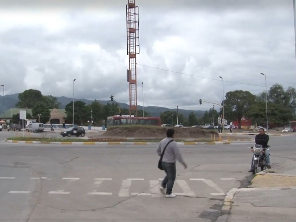 Dos delincuentes armados quisieron agredir a policías en el puente San Martín - Imagen ilustrativa&nbsp;